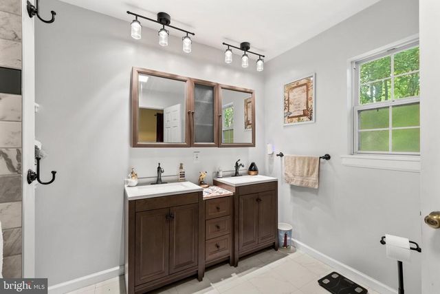 2278 CARTERSVILLE RD, Mineral, VA 23117