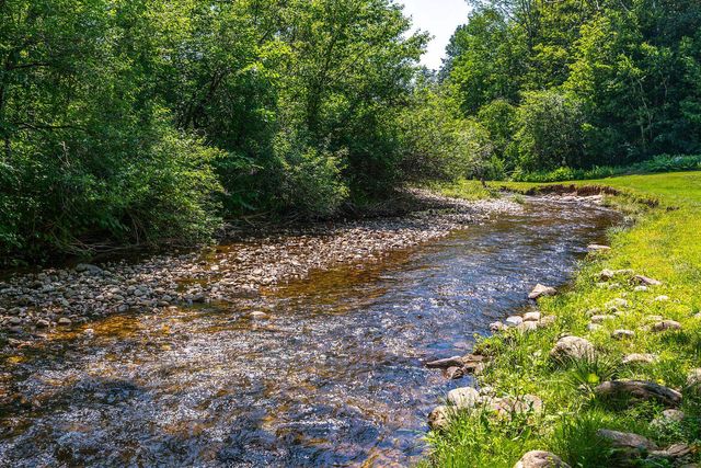 866 East Manchester Road, Manchester, VT 05255