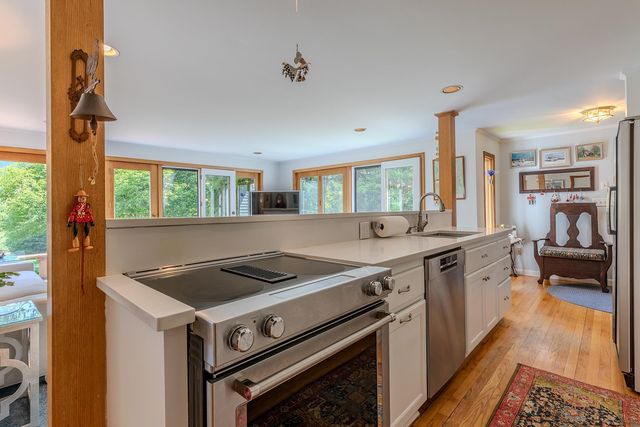 866 East Manchester Road, Manchester, VT 05255