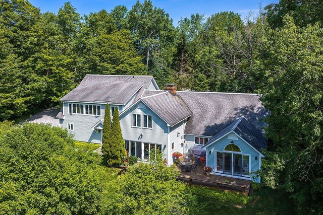 866 East Manchester Road, Manchester, VT 05255