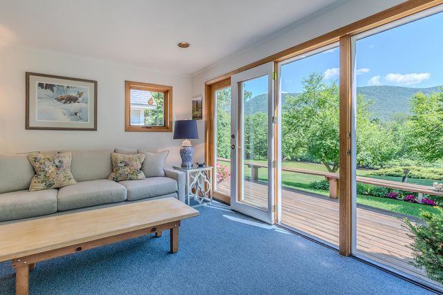 866 East Manchester Road, Manchester, VT 05255