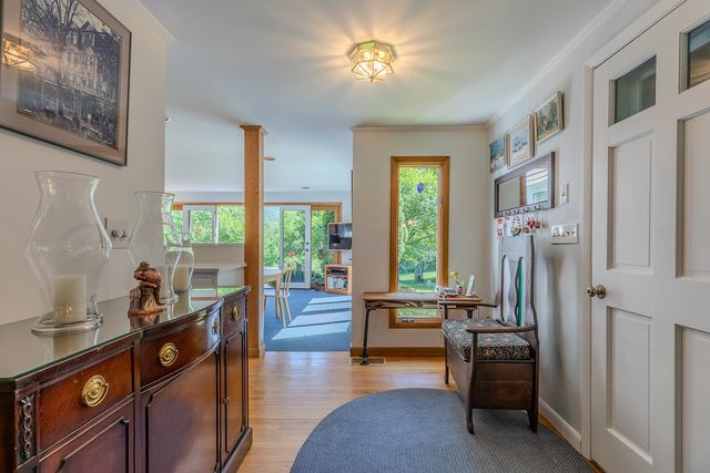 866 East Manchester Road, Manchester, VT 05255