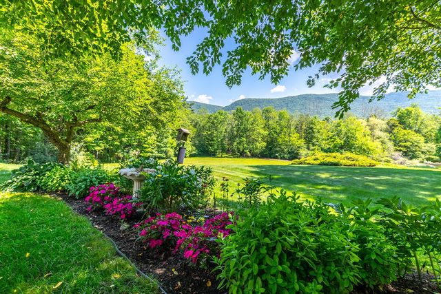 866 East Manchester Road, Manchester, VT 05255