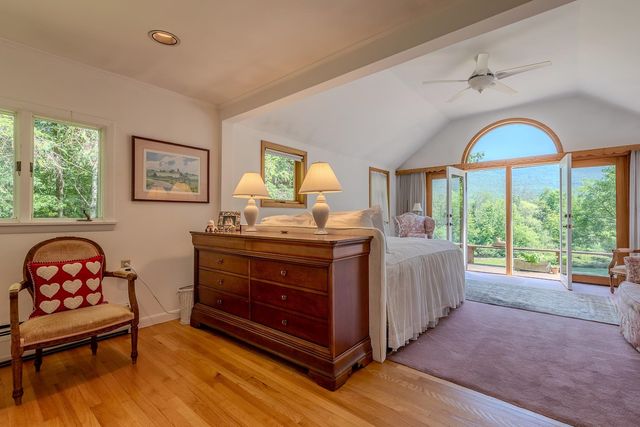 866 East Manchester Road, Manchester, VT 05255