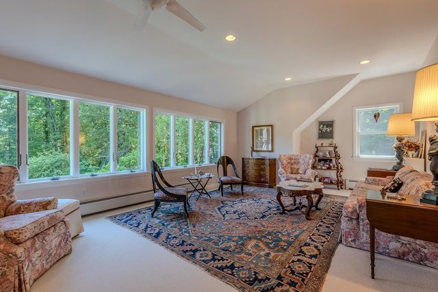 866 East Manchester Road, Manchester, VT 05255