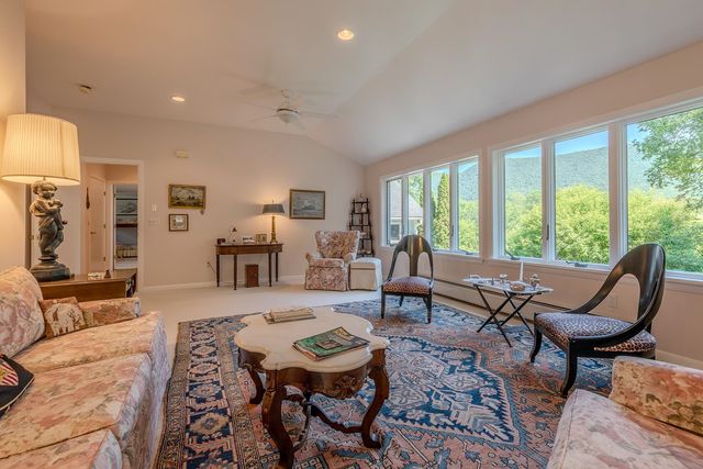 866 East Manchester Road, Manchester, VT 05255