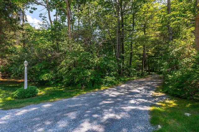 866 East Manchester Road, Manchester, VT 05255