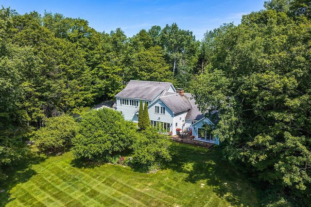 866 East Manchester Road, Manchester, VT 05255