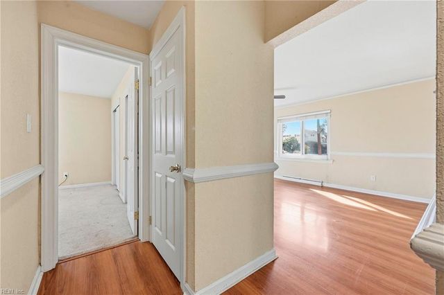 30 Meadowbrook DR, Hampton, VA 23666