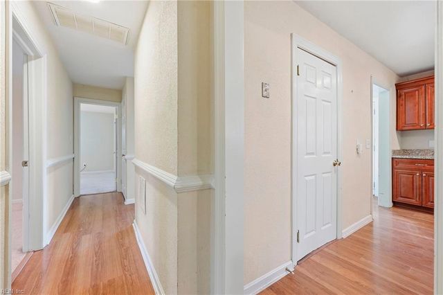 30 Meadowbrook DR, Hampton, VA 23666