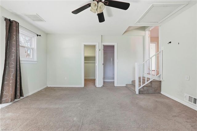 30 Meadowbrook DR, Hampton, VA 23666