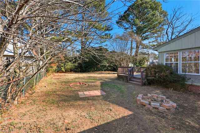 30 Meadowbrook DR, Hampton, VA 23666