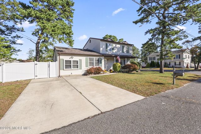 568 Marbro Avenue, Brick, NJ 08724