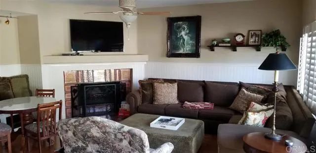 459 Lexington Cr., Oceanside, CA 92057