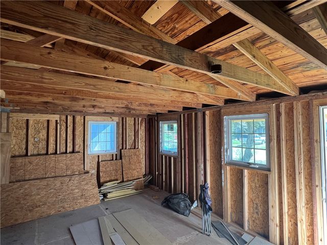 625 E Avenue H, Robstown, TX 78380