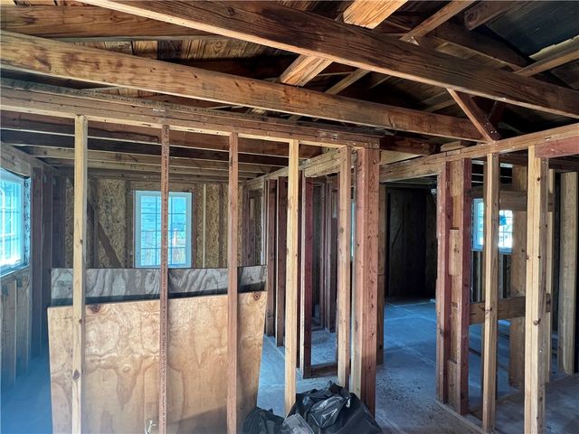 625 E Avenue H, Robstown, TX 78380