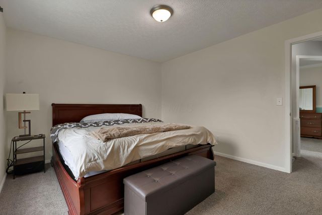 8967 Holquest Drive, Lewis Center, OH 43035