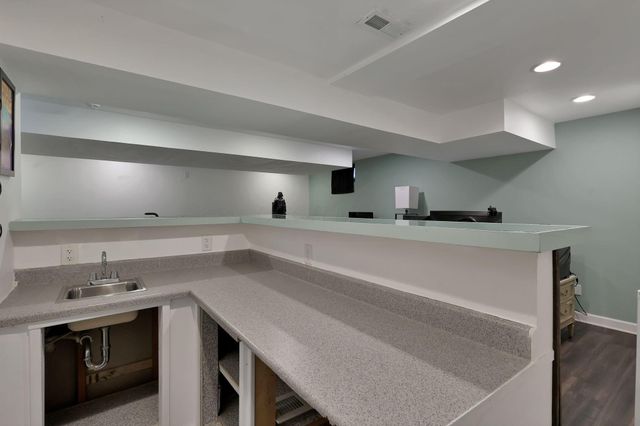 8967 Holquest Drive, Lewis Center, OH 43035