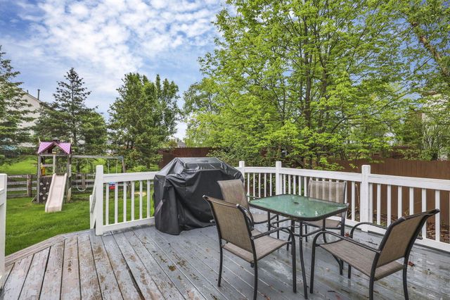 8967 Holquest Drive, Lewis Center, OH 43035