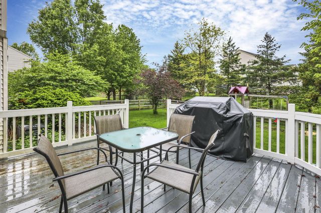 8967 Holquest Drive, Lewis Center, OH 43035