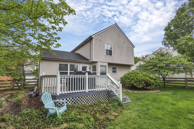 8967 Holquest Drive, Lewis Center, OH 43035