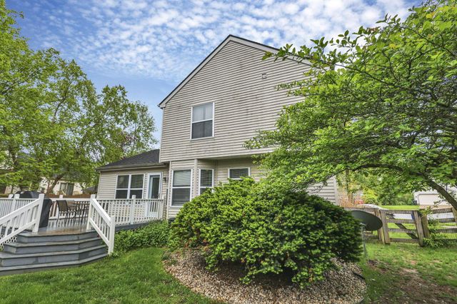 8967 Holquest Drive, Lewis Center, OH 43035
