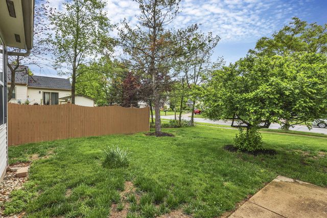 8967 Holquest Drive, Lewis Center, OH 43035