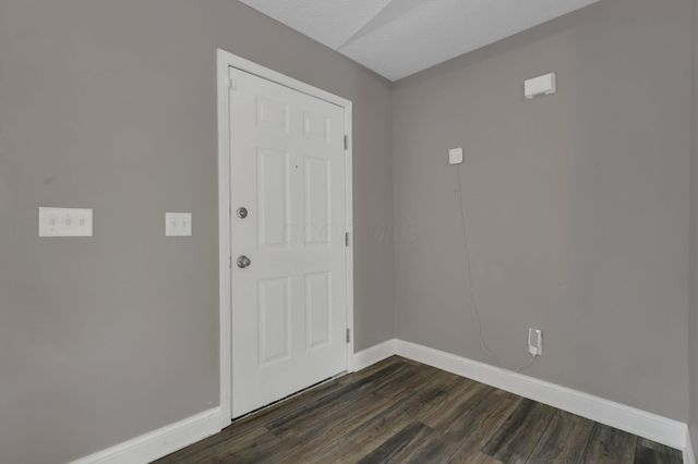 8967 Holquest Drive, Lewis Center, OH 43035