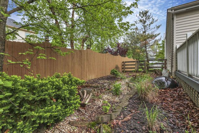 8967 Holquest Drive, Lewis Center, OH 43035