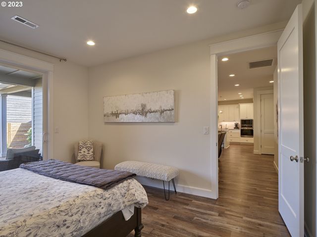 526 3RD St, Woodland, WA 98674