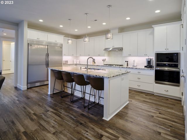 526 3RD St, Woodland, WA 98674