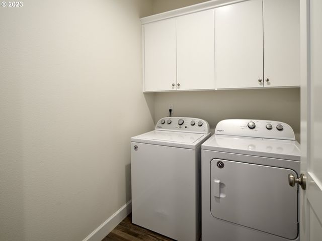 526 3RD St, Woodland, WA 98674