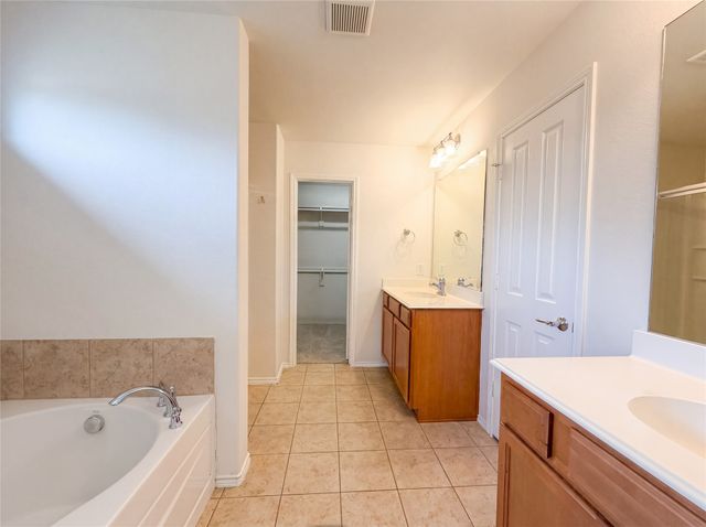 903 Mazatlan Court, Arlington, TX 76002