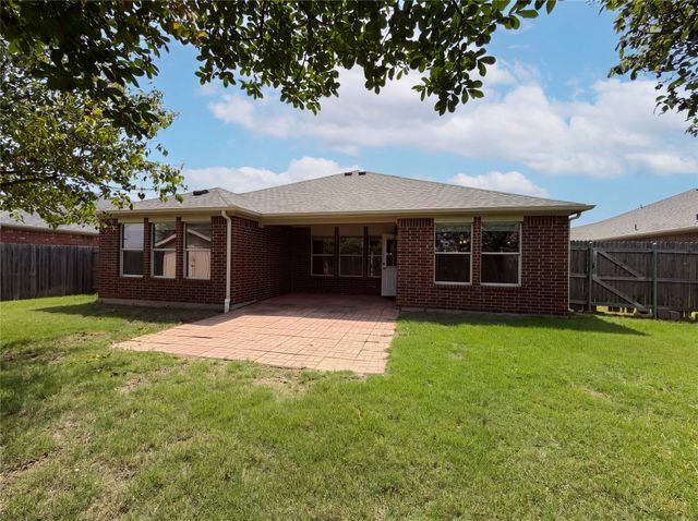 903 Mazatlan Court, Arlington, TX 76002