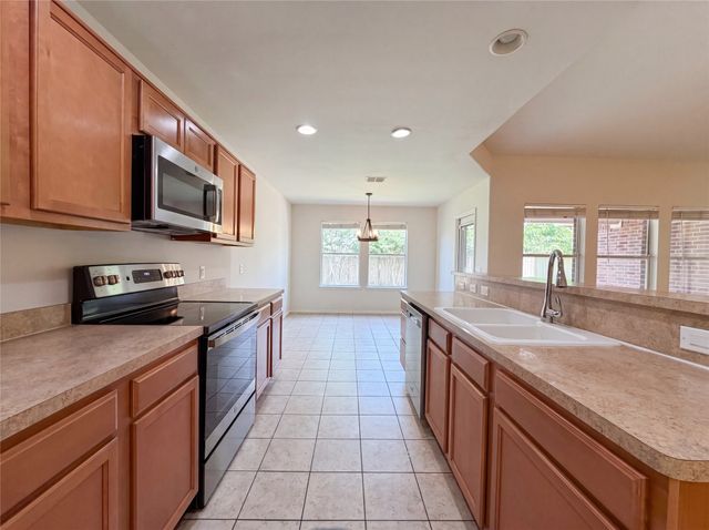 903 Mazatlan Court, Arlington, TX 76002