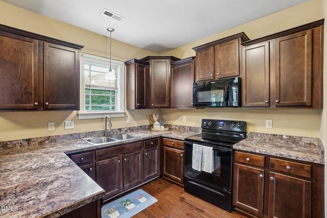 112 Camden Pl Street, Princeton, NC 27569