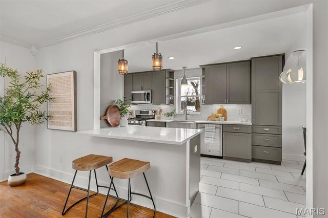 326 W Rose Hill Avenue, Kirkwood, MO 63122