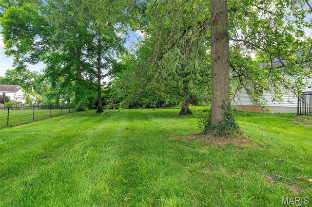 326 W Rose Hill Avenue, Kirkwood, MO 63122