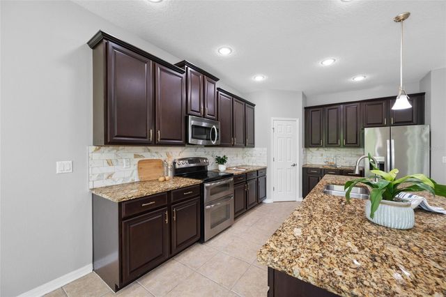 1405 PARKER DEN DRIVE, Ruskin, FL 33570
