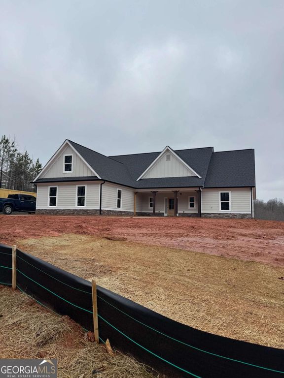 647 Fairview Road, Pendergrass, GA 30567