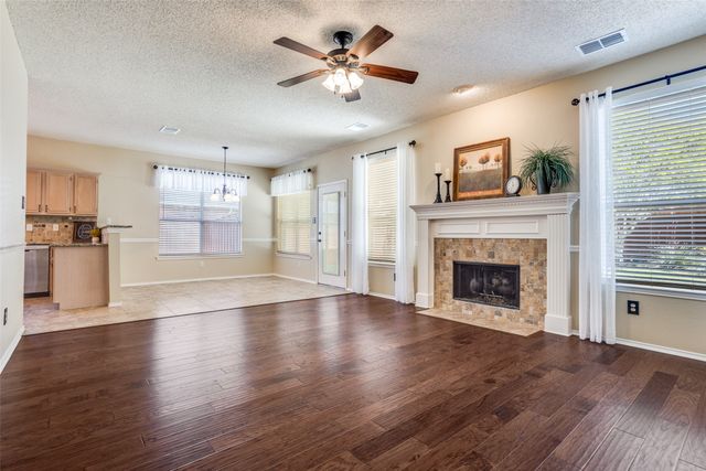 913 Aylesbury Drive, Allen, TX 75002