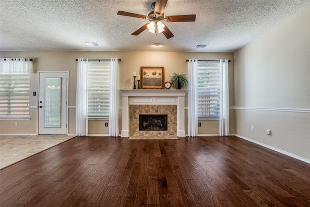 913 Aylesbury Drive, Allen, TX 75002