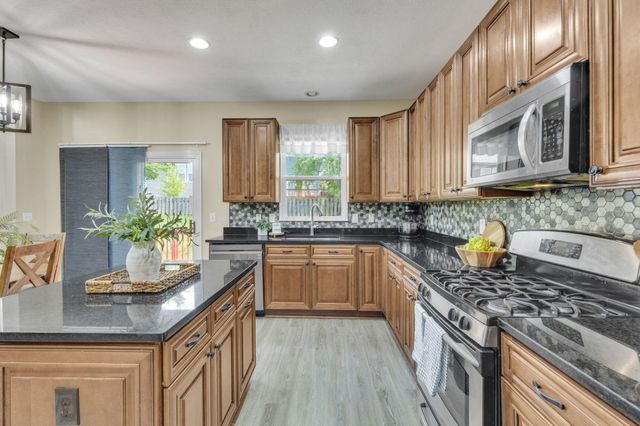 166 Longleaf Street, Pickerington, OH 43147