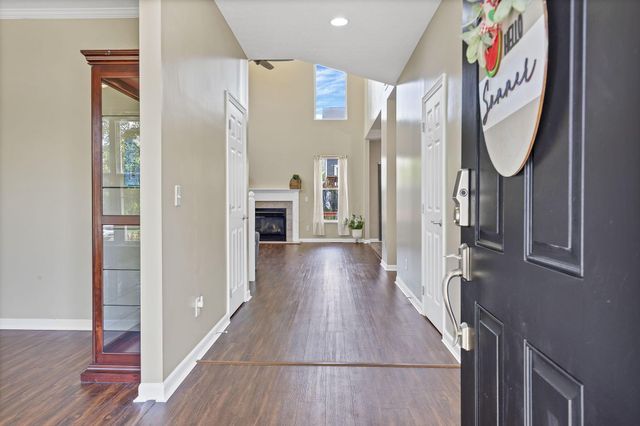 166 Longleaf Street, Pickerington, OH 43147