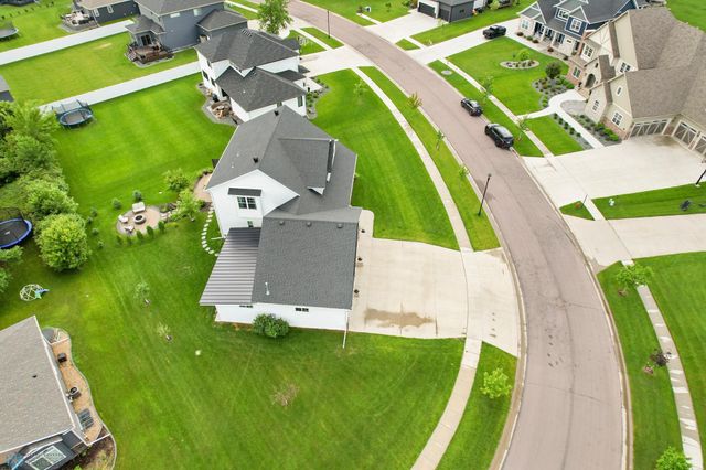 6728 Ashwood Loop, Fargo, ND 58104