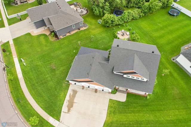 6728 Ashwood Loop, Fargo, ND 58104