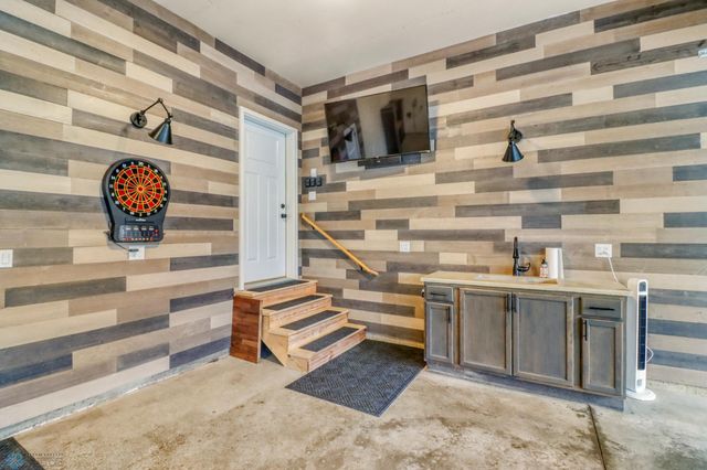 6728 Ashwood Loop, Fargo, ND 58104