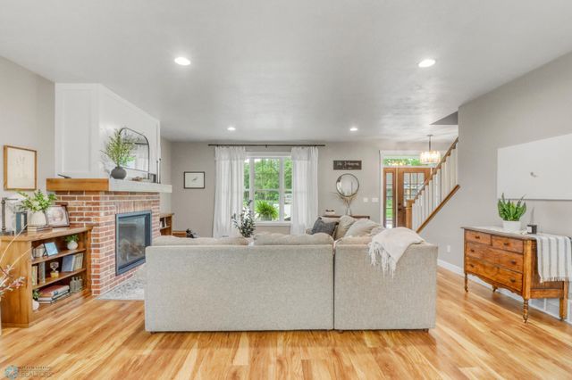 6728 Ashwood Loop, Fargo, ND 58104
