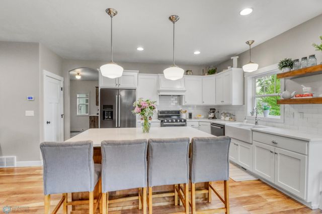 6728 Ashwood Loop, Fargo, ND 58104
