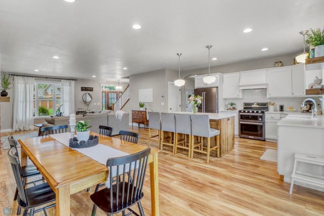 6728 Ashwood Loop, Fargo, ND 58104